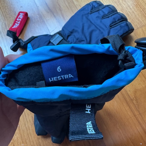 Hestra Gauntlet CZone Jr. Size 6 - Picture 2 of 2